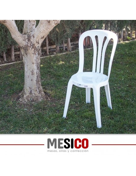 silla de plástico para jardín