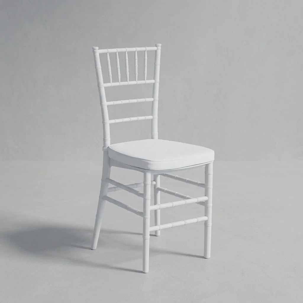 Silla blanca modelo Chiavari